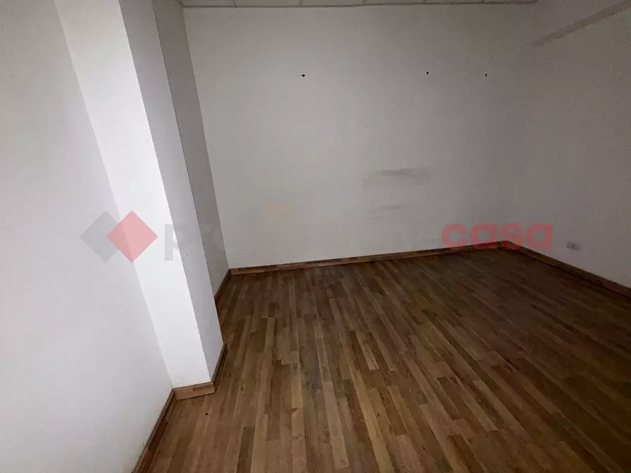 Immagine 12 di Negozio in affitto  in Viale Pietro Tomei, 47 a Tivoli