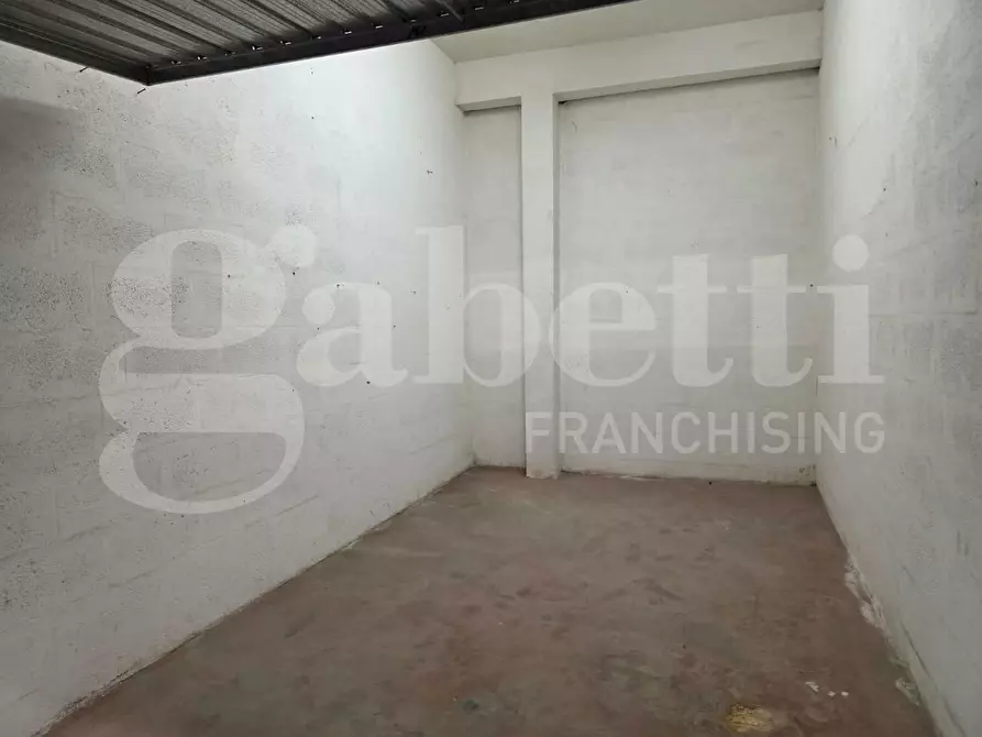 Immagine 9 di Box auto in vendita  in Via Antonio Sogliano, 135 a Roma