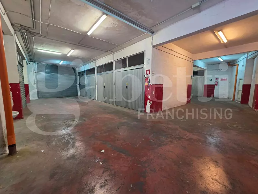 Immagine 2 di Box auto in vendita  in Via Antonio Sogliano, 135 a Roma