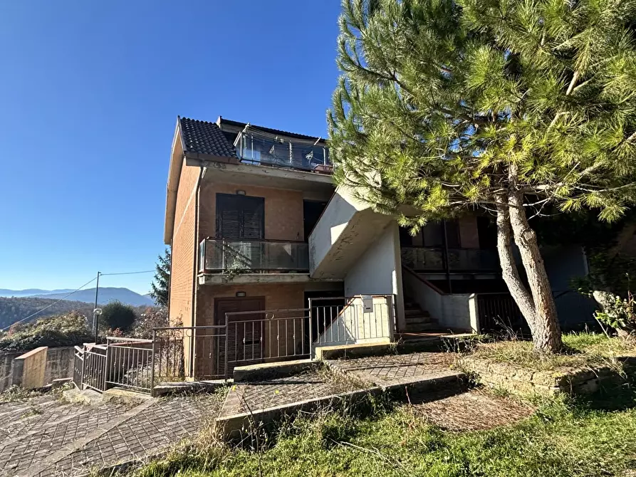 Immagine 1 di Appartamento in vendita  in Via cese frascose, 24 a Torre Cajetani