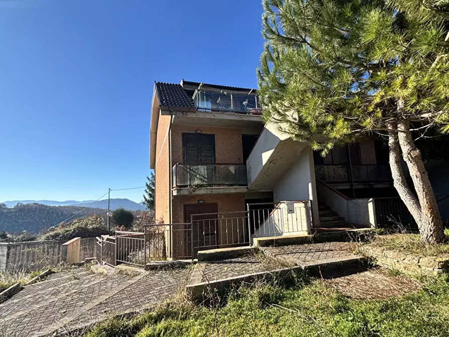 Immagine 2 di Appartamento in vendita  in Via cese frascose, 24 a Torre Cajetani