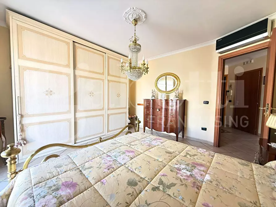 Immagine 15 di Appartamento in vendita  in Corso secondigliano a Napoli