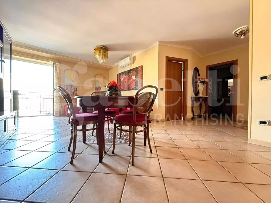 Immagine 2 di Appartamento in vendita  in Corso secondigliano a Napoli