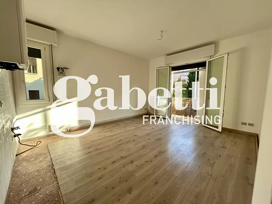 Immagine 5 di Appartamento in vendita  in Via Marzabotto a San Lazzaro Di Savena