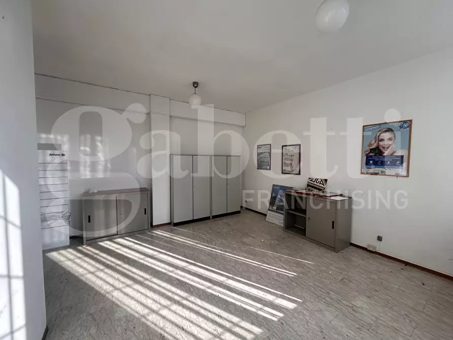 Immagine 2 di Ufficio in vendita  in Via RAINUSSO a Modena