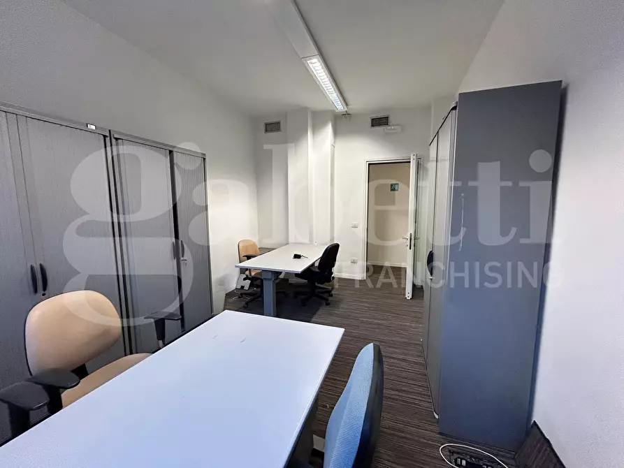 Immagine 10 di Ufficio in vendita  in Via DELLE LAME a Bologna