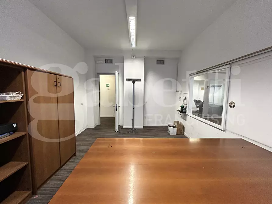 Immagine 16 di Ufficio in vendita  in Via DELLE LAME a Bologna