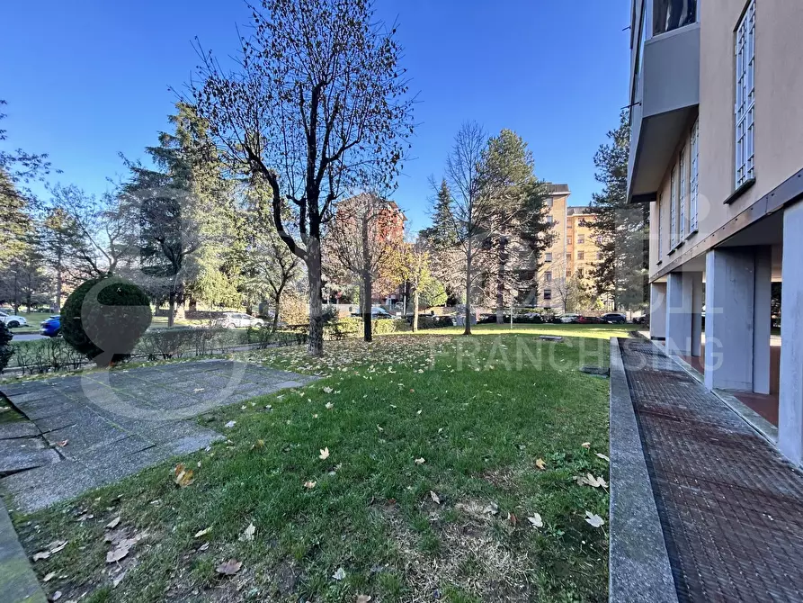 Immagine 29 di Attico in vendita  in Via Cavazzoni a Bologna