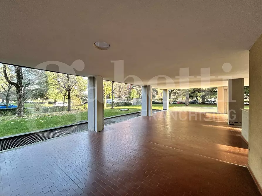 Immagine 30 di Attico in vendita  in Via Cavazzoni a Bologna