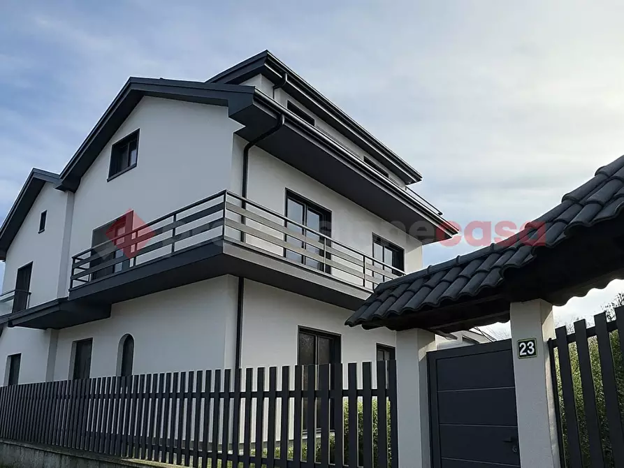 Immagine 20 di Villa in vendita  in Via Villini, 21 a Alatri