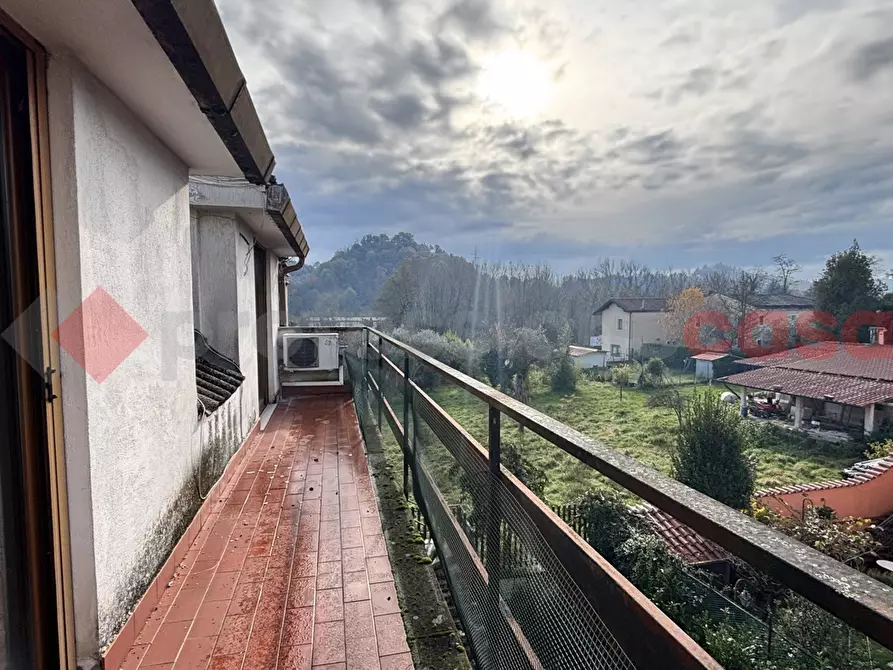 Immagine 11 di Villa in vendita  in Via Villini, 21 a Alatri