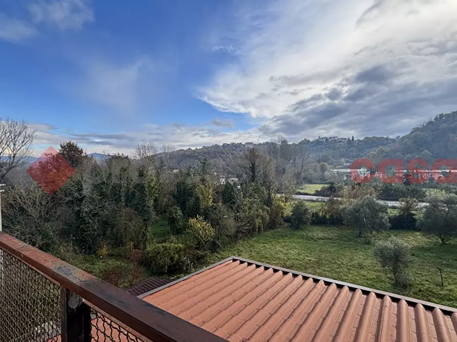 Immagine 13 di Villa in vendita  in Via Villini, 21 a Alatri