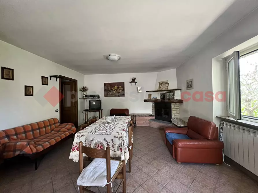Immagine 3 di Villa in vendita  in Via vicinale casette, 1 a Fumone