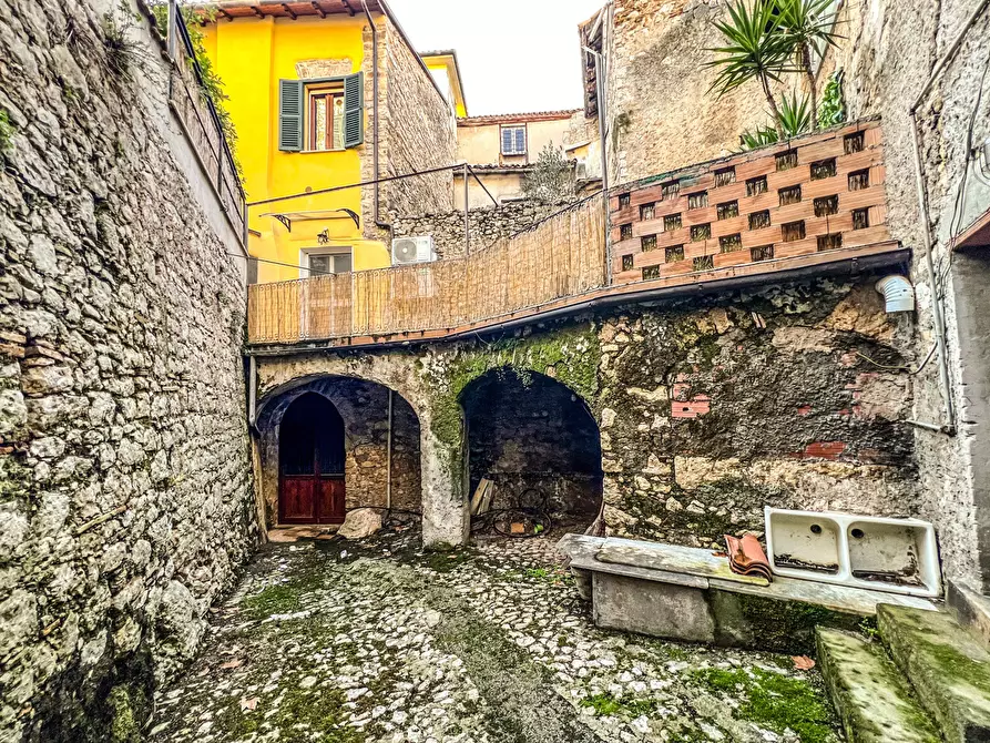 Immagine 19 di Appartamento in vendita  in Vicolo delle monachelle, 10 a Alatri