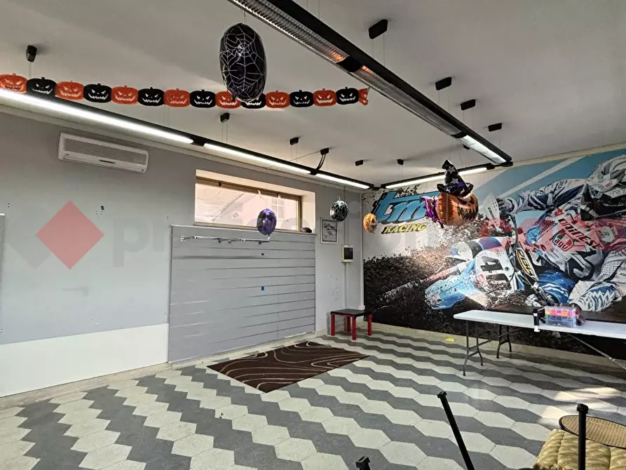 Immagine 4 di Negozio in affitto  in Via Mole Bisleti, snc a Alatri