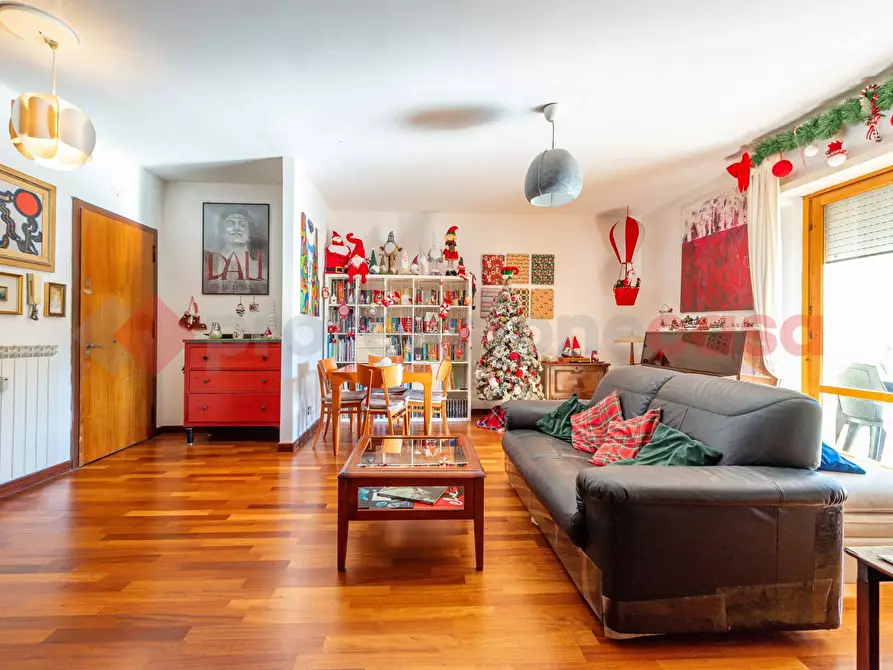 Immagine 6 di Appartamento in vendita  in Via Trasaghis, 11 a Roma