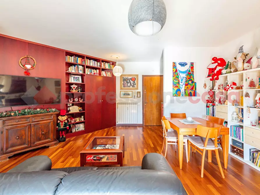 Immagine 7 di Appartamento in vendita  in Via Trasaghis, 11 a Roma