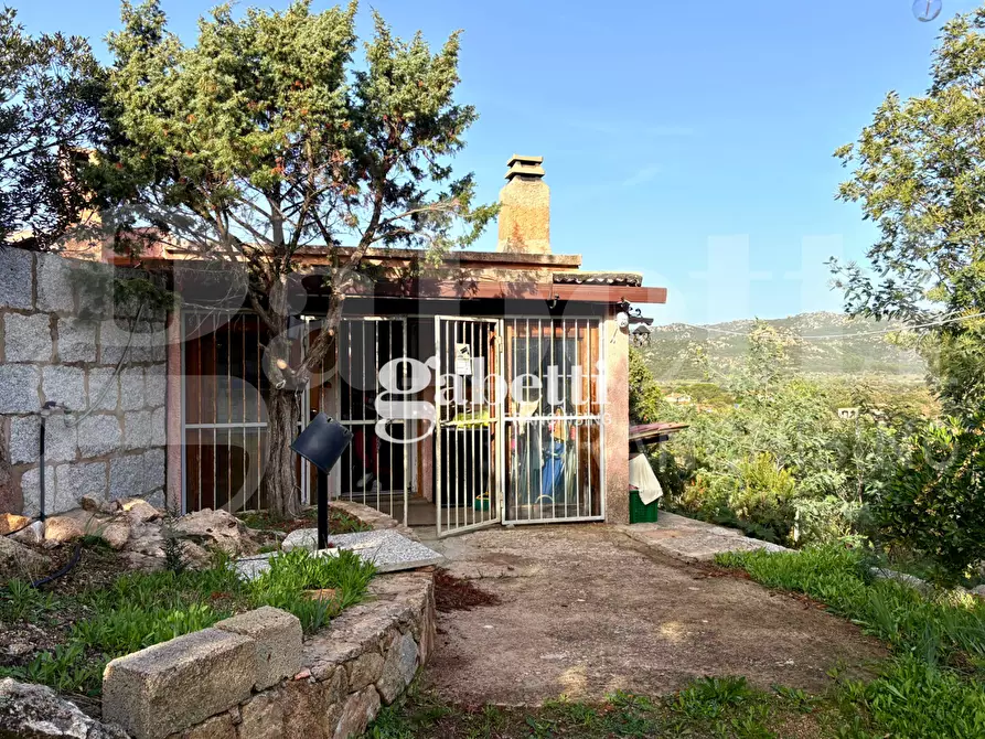 Immagine 3 di Magazzino in vendita  in LocalitÃ  Sas Enas, 2 a Padru