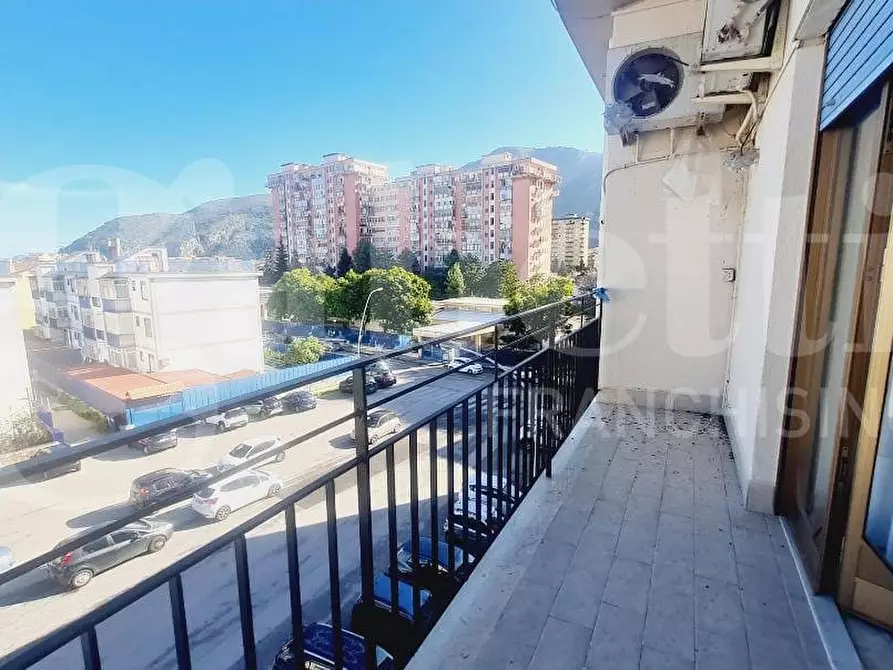 Immagine 11 di Appartamento in vendita  in Via Andrea Raia a Palermo