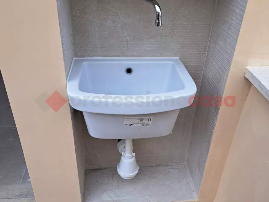 Immagine 10 di Appartamento in vendita  in Via GOBETTI, 14 a Terracina