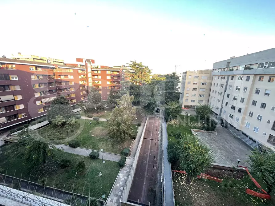 Immagine 30 di Appartamento in affitto  in Largo Valerio Bacigalupo, 32 a Roma