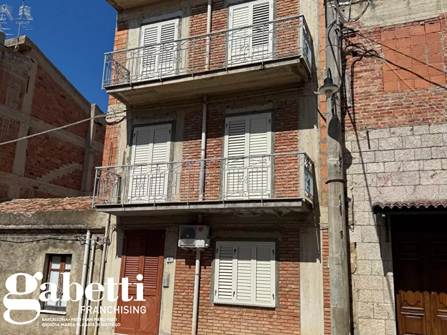 Immagine 1 di Palazzo in vendita  in Via GIUSEPPE GARIBALDI, 61 a Acquedolci