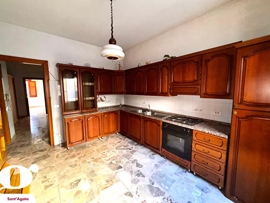 Immagine 3 di Palazzo in vendita  in Via GIUSEPPE GARIBALDI, 61 a Acquedolci