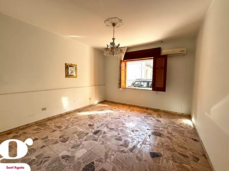 Immagine 4 di Palazzo in vendita  in Via GIUSEPPE GARIBALDI, 61 a Acquedolci