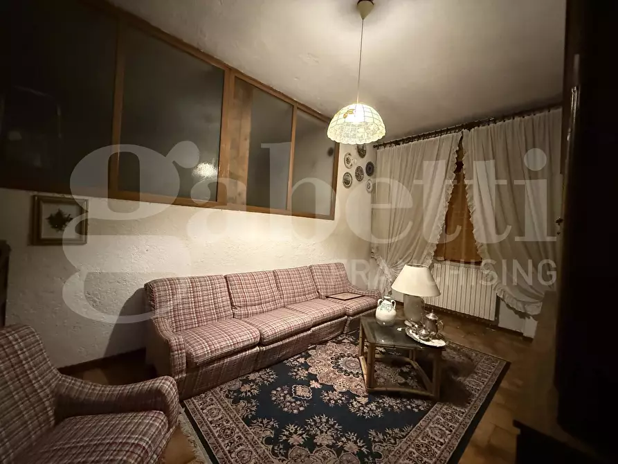 Immagine 2 di Casa indipendente in vendita  in Via Verdi, snc a Lambrugo