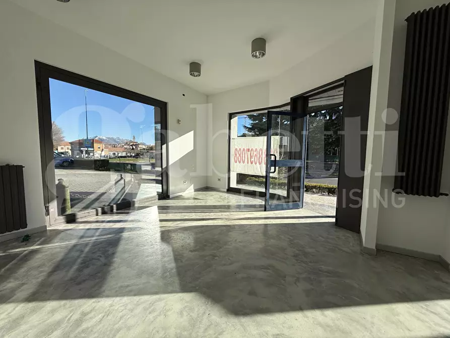 Immagine 24 di Negozio in affitto  in Via Roma, snc a Lurago D'erba