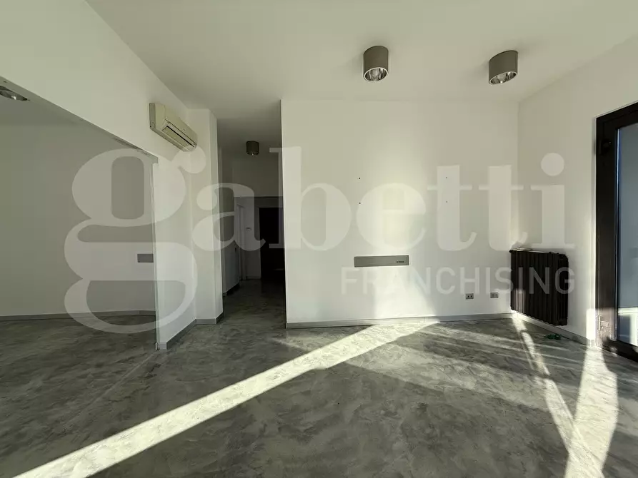 Immagine 13 di Negozio in affitto  in Via Roma, snc a Lurago D'erba