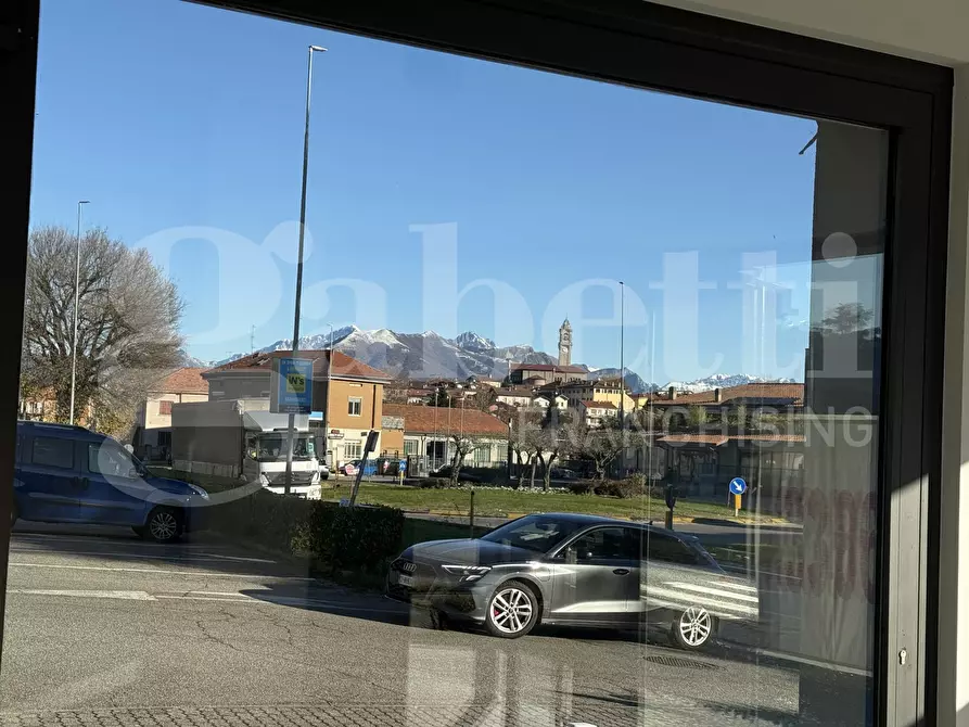 Immagine 10 di Negozio in affitto  in Via Roma, snc a Lurago D'erba