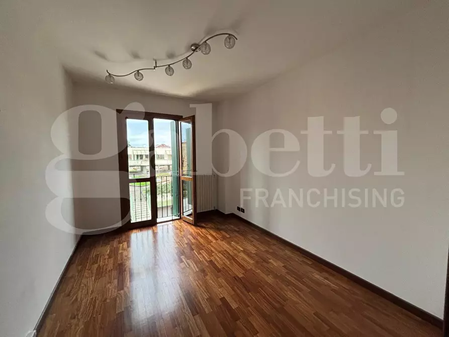 Immagine 15 di Appartamento in affitto  in Via Volturno, . a Venezia