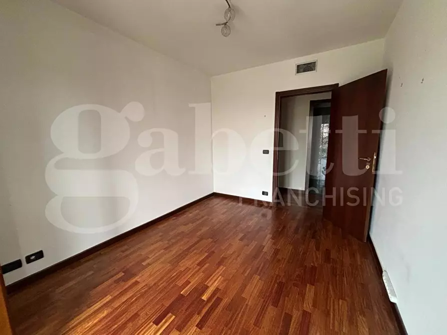 Immagine 14 di Appartamento in affitto  in Via Volturno, . a Venezia