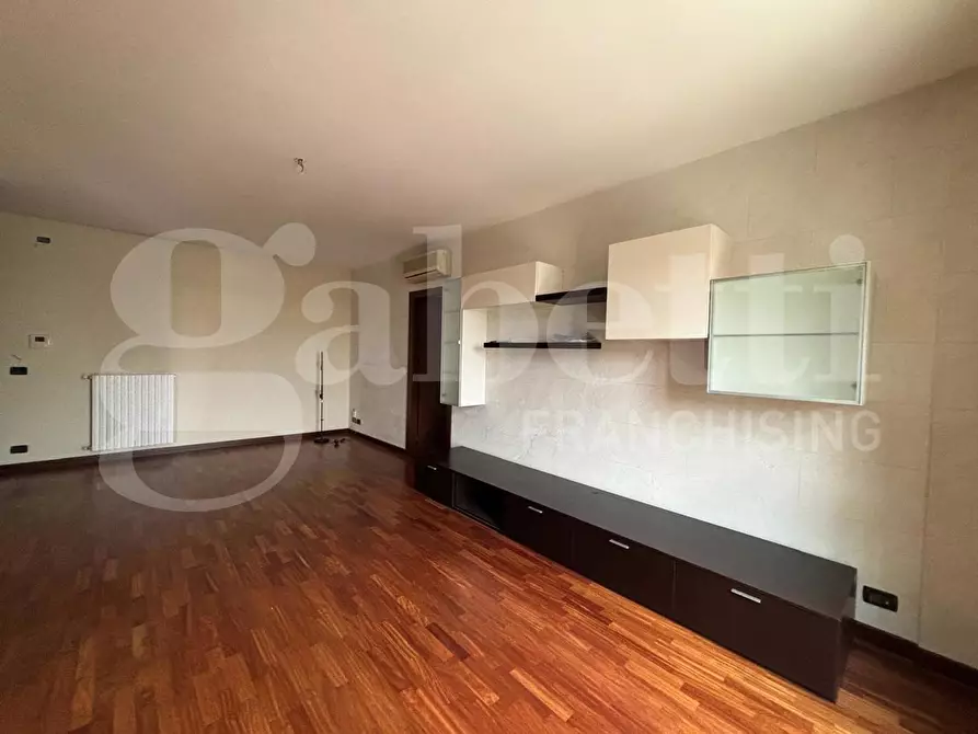 Immagine 2 di Appartamento in affitto  in Via Volturno, . a Venezia