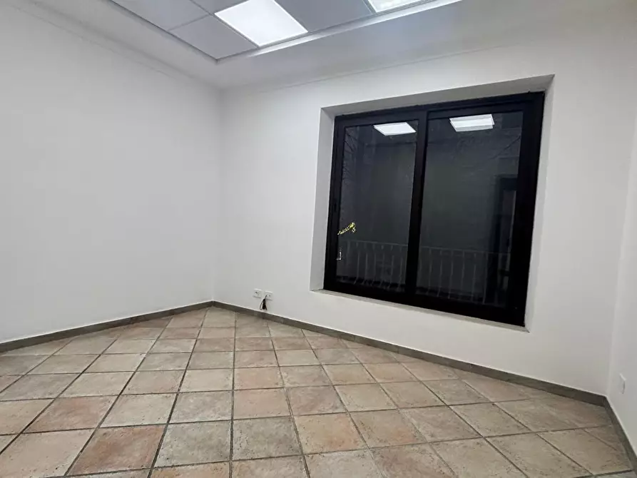 Immagine 9 di Ufficio in affitto  in Viale Alessio Nazari, 6 a Fiuggi