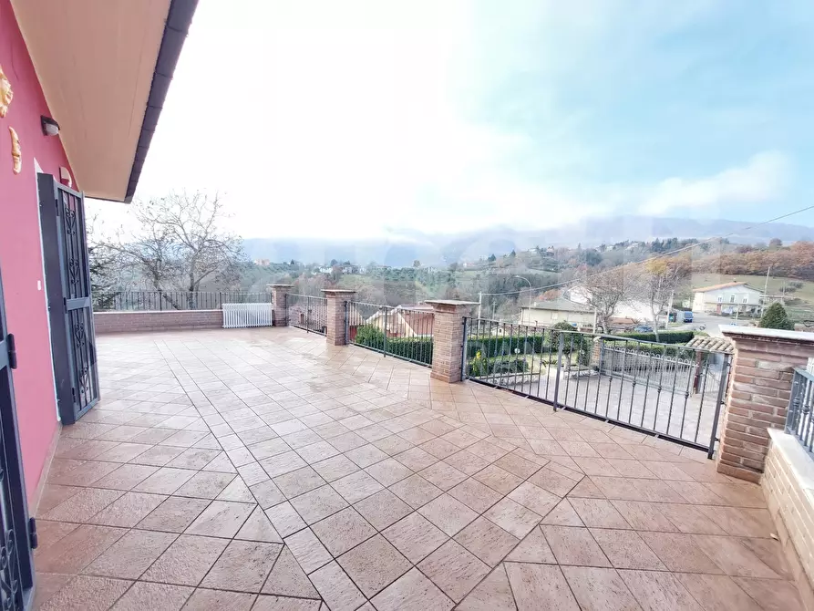 Immagine 37 di Villa in vendita  in Contrada Camerale, 2 a Tossicia