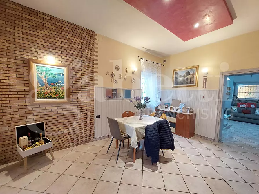 Immagine 29 di Villa in vendita  in Contrada Camerale, 2 a Tossicia