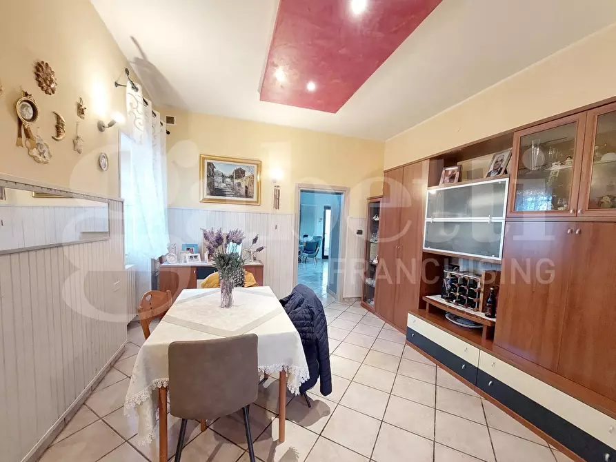 Immagine 30 di Villa in vendita  in Contrada Camerale, 2 a Tossicia