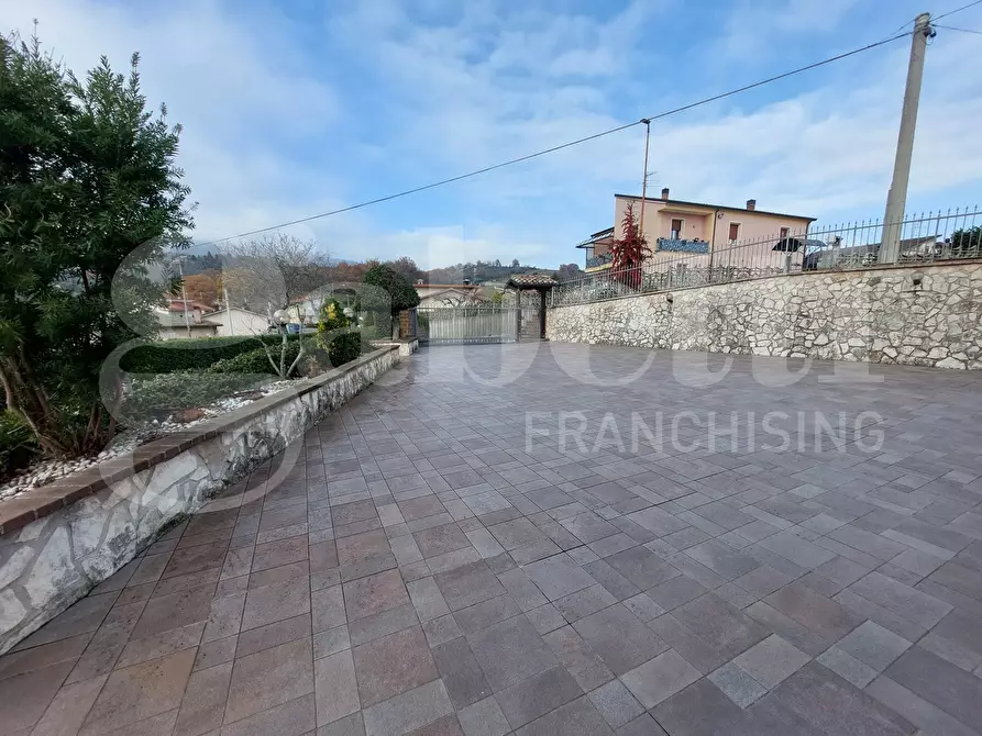 Immagine 6 di Villa in vendita  in Contrada Camerale, 2 a Tossicia