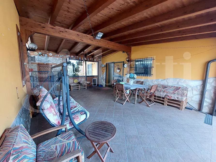 Immagine 8 di Villa in vendita  in Contrada Camerale, 2 a Tossicia
