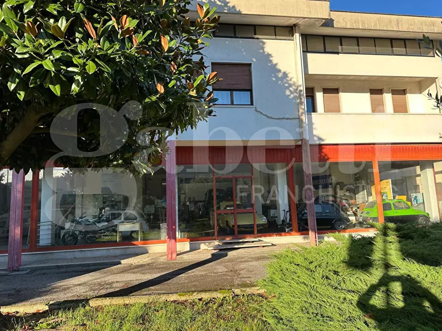 Immagine 2 di Capannone industriale in vendita  in Via Gasdotto, 24-26 a Valdagno