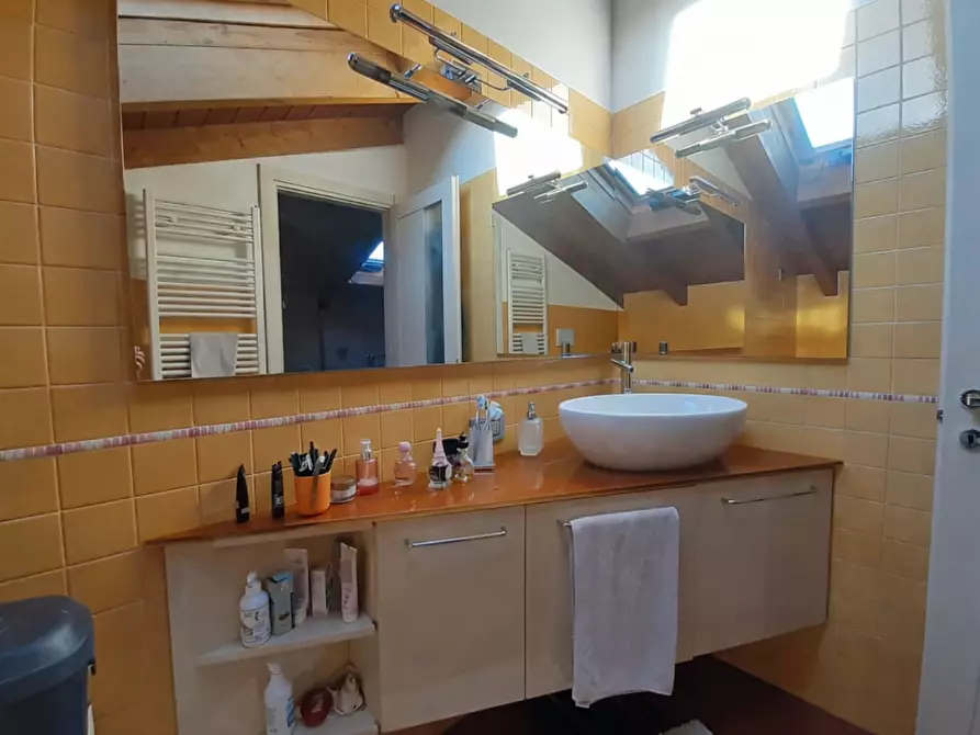 Immagine 7 di Appartamento in vendita  in Via Podgora, 53 a Legnano