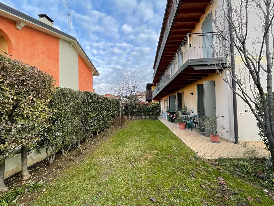 Immagine 21 di Appartamento in vendita  in Via Maestro Eligio Miglietta, 3 a Chiari