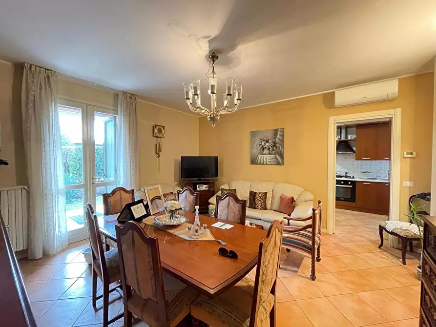 Immagine 5 di Appartamento in vendita  in Via Maestro Eligio Miglietta, 3 a Chiari