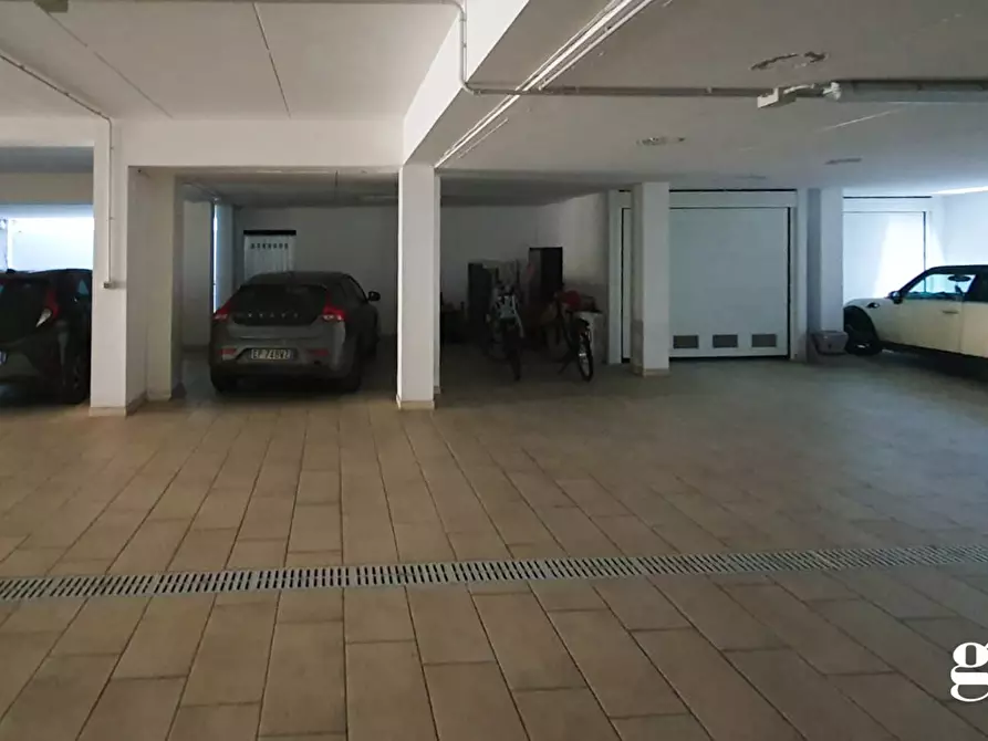 Immagine 13 di Negozio in vendita  in Via Roma, snc a San Giovanni In Marignano