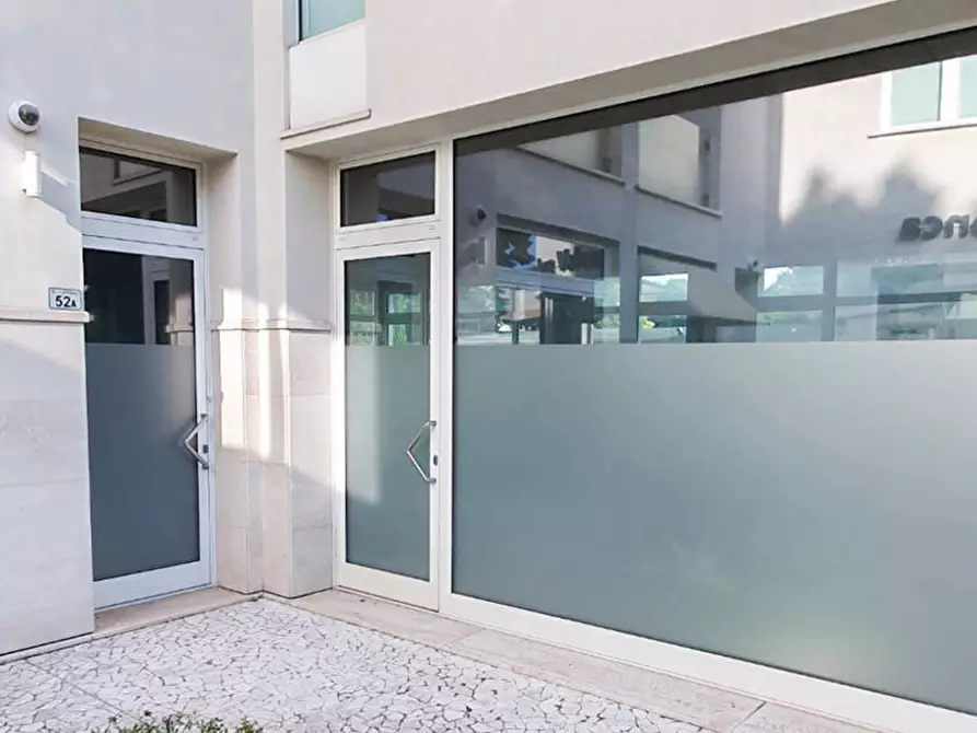 Immagine 7 di Negozio in vendita  in Via Roma, snc a San Giovanni In Marignano