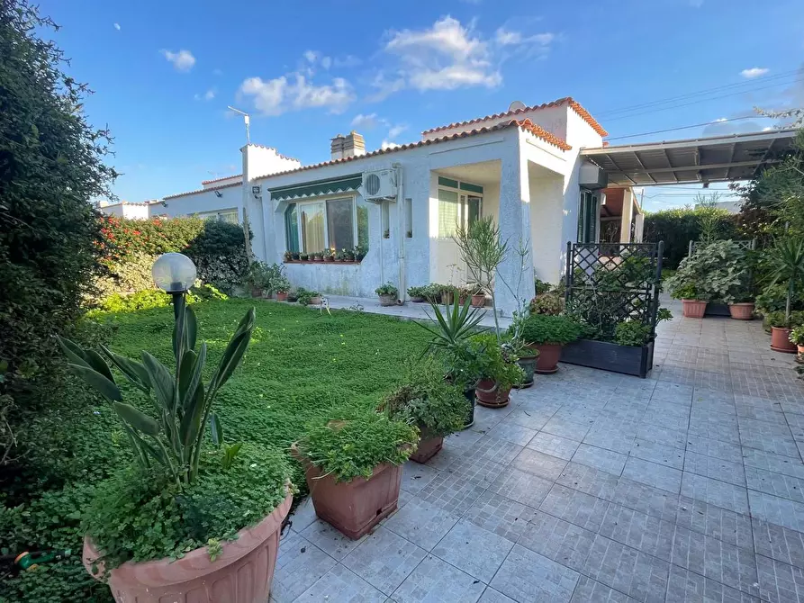 Immagine 30 di Villa in vendita  in Via delle muse, 32 a Siracusa