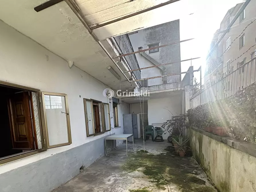 Immagine 7 di Palazzo in vendita  in Via Piemonte, 11 a Acerra