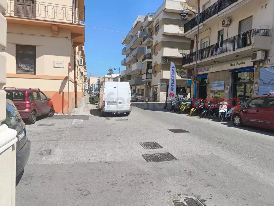 Immagine 8 di Negozio in affitto  in Via sbarre centrali, 86 a Reggio Di Calabria